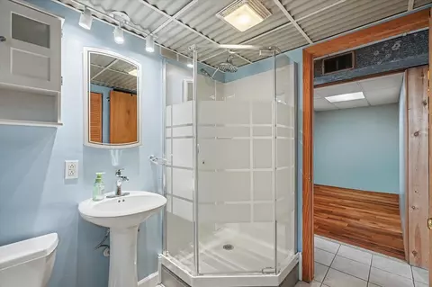 Bath - 106 Mckinley Cir, Philo, IL 61864 photo 2 of 2