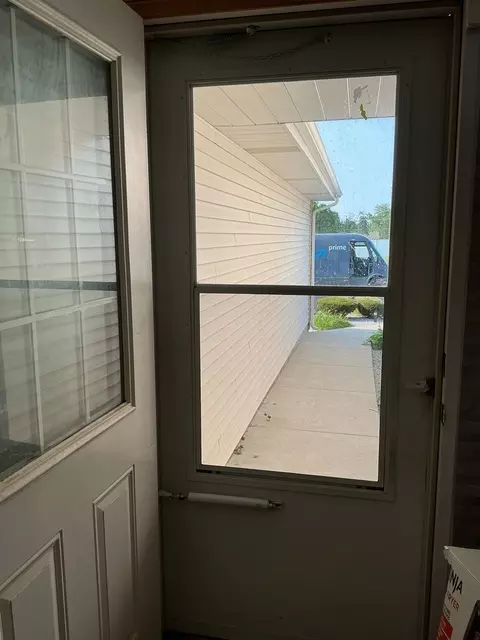 Entry Way - 5613 W Sutton Pl, Monee, IL 60449 photo 2 of 3
