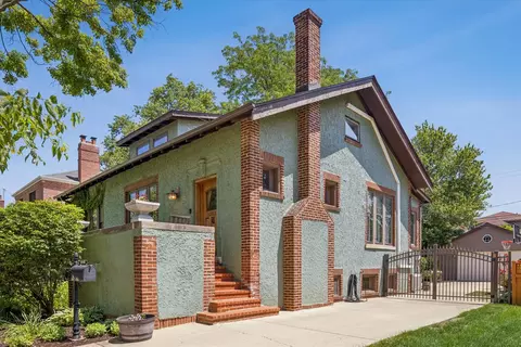 10637 S Oakley Ave, Chicago, IL 60643