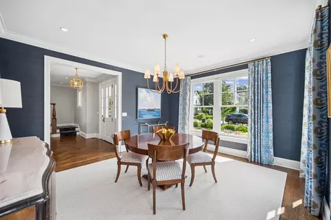 Dining - 887 Ash St, Winnetka, IL 60093 photo 3 of 3