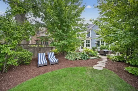 Exterior - 887 Ash St, Winnetka, IL 60093 photo 9 of 11