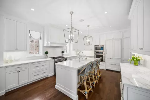 Kitchen - 887 Ash St, Winnetka, IL 60093 photo 2 of 4