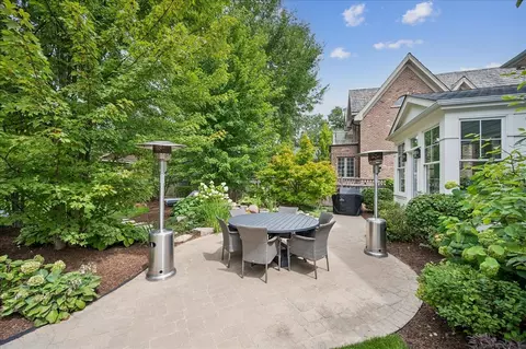 Exterior - 887 Ash St, Winnetka, IL 60093 photo 5 of 11