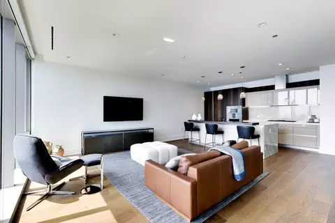 Living - 363 E Wacker Dr #4803, Chicago, IL 60601 photo 2 of 3