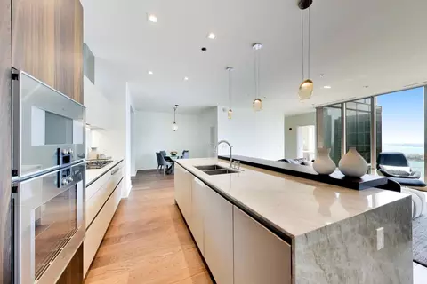 Kitchen - 363 E Wacker Dr #4803, Chicago, IL 60601 photo 2 of 3