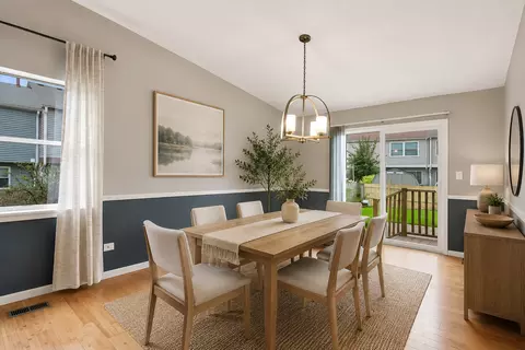 Dining - 205 Chaparral Cir, Elgin, IL 60120 photo 1 of 2