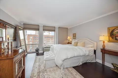Bedroom - 111 E Chestnut St #16J, Chicago, IL 60611 photo 1 of 3
