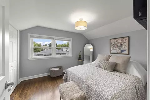 Bedroom - 1511 Avery Ave, Wheaton, IL 60187 photo 4 of 5