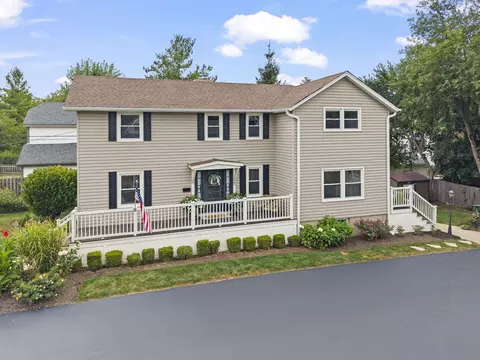 Exterior - 1511 Avery Ave, Wheaton, IL 60187 photo 6 of 6