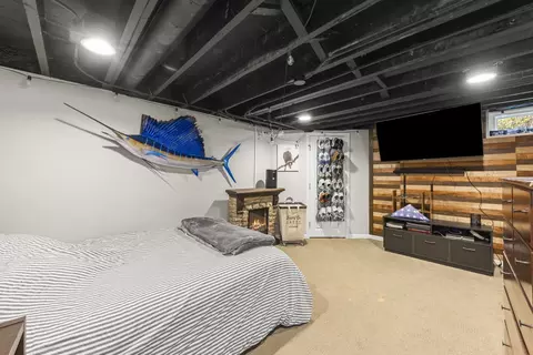 Bedroom - 1511 Avery Ave, Wheaton, IL 60187 photo 5 of 5