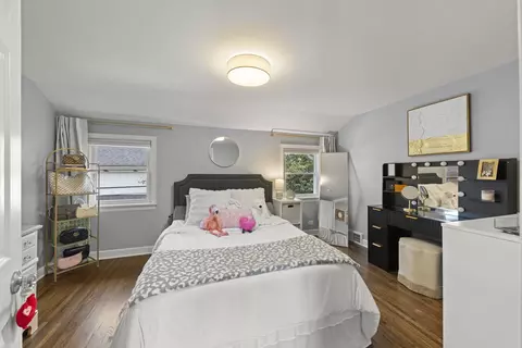 Bedroom - 1511 Avery Ave, Wheaton, IL 60187 photo 3 of 5