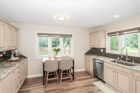 Kitchen - 33838 N Christa Dr, Ingleside, IL 60041 photo 5 of 7
