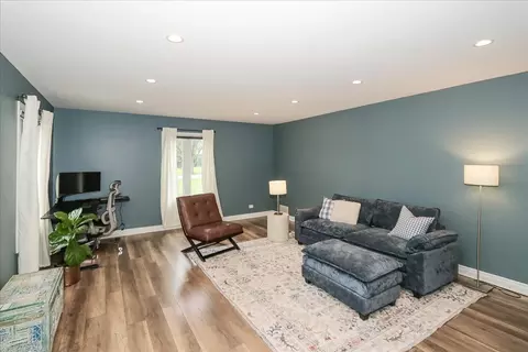 Living - 33838 N Christa Dr, Ingleside, IL 60041 photo 4 of 5