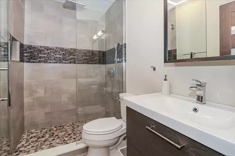 Bath - 33838 N Christa Dr, Ingleside, IL 60041 photo 3 of 4
