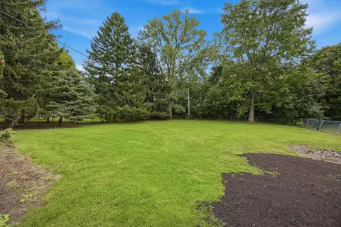 Exterior - 2275 Nan St, Aurora, IL 60502 photo 4 of 4