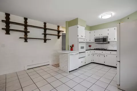 Kitchen - 2275 Nan St, Aurora, IL 60502 photo 1 of 1
