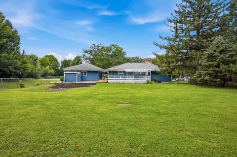 Exterior - 2275 Nan St, Aurora, IL 60502 photo 2 of 4