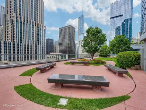 Exterior - 240 E Illinois St #1102, Chicago, IL 60611 photo 7 of 8