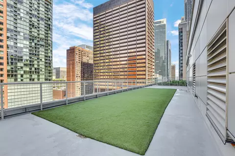 Exterior - 240 E Illinois St #1102, Chicago, IL 60611 photo 8 of 8