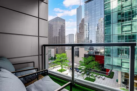 Exterior - 240 E Illinois St #1102, Chicago, IL 60611 photo 1 of 8