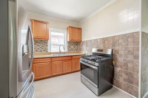 Kitchen - 39 W 113th Pl, Chicago, IL 60628 photo 2 of 2