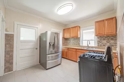 Kitchen - 39 W 113th Pl, Chicago, IL 60628 photo 1 of 2