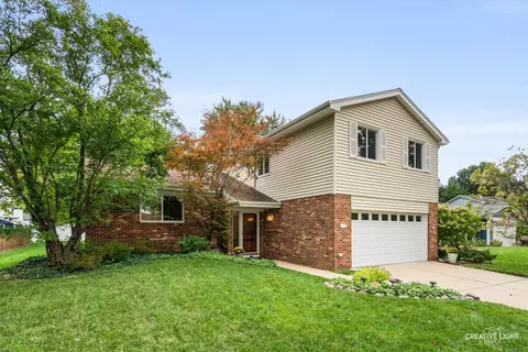 2 S111 Lynn Ct, Warrenville, IL 60555