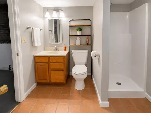 Bath - 306 Gregory St, Normal, IL 61761 photo 5 of 5