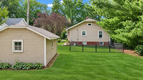 Exterior - 306 Gregory St, Normal, IL 61761 photo 5 of 7