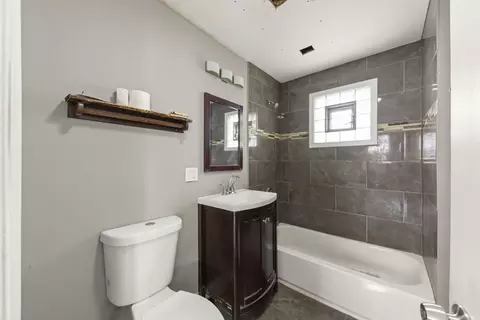 Bath - 8019 46th St, Lyons, IL 60534 photo 2 of 2