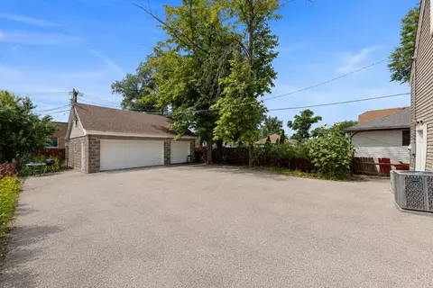 Exterior - 8019 46th St, Lyons, IL 60534 photo 4 of 6