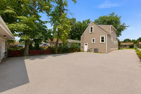 Exterior - 8019 46th St, Lyons, IL 60534 photo 5 of 6