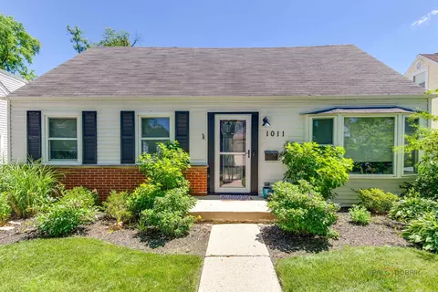 1011 N Haddow Ave, Arlington Heights, IL 60004