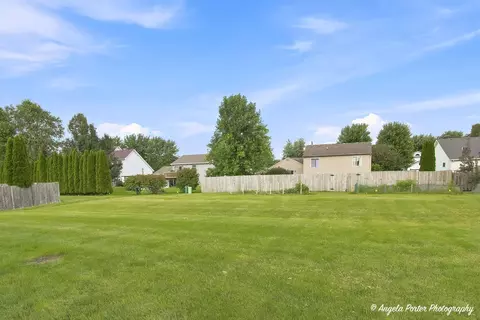 Exterior - Undisclosed, Mchenry, IL 60050 photo 2 of 5