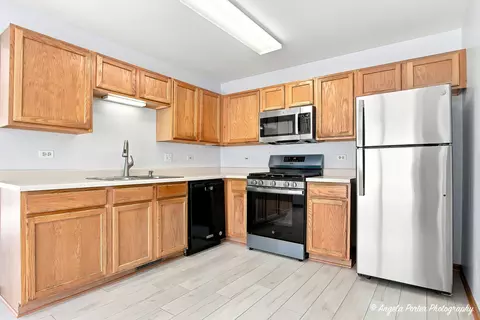 Kitchen - Undisclosed, Mchenry, IL 60050 photo 2 of 3
