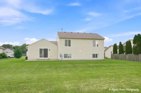 Exterior - Undisclosed, Mchenry, IL 60050 photo 4 of 5
