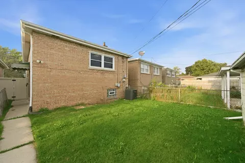Exterior - 2805 E 130th St, Chicago, IL 60633 photo 3 of 5