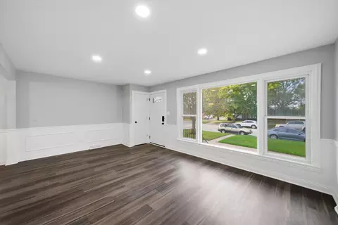 Living - 2805 E 130th St, Chicago, IL 60633 photo 1 of 4