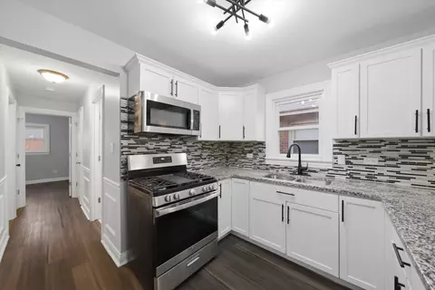 Entry Way - 2805 E 130th St, Chicago, IL 60633 photo 1 of 3