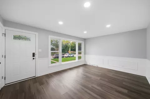 Living - 2805 E 130th St, Chicago, IL 60633 photo 3 of 4