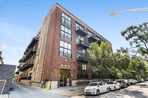 1935 N Fairfield Ave #402, Chicago, IL 60647