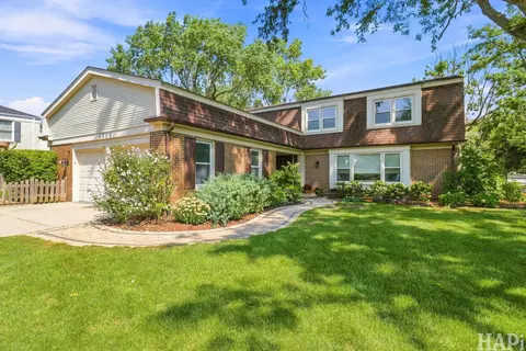4000 Picardy Dr, Northbrook, IL 60062
