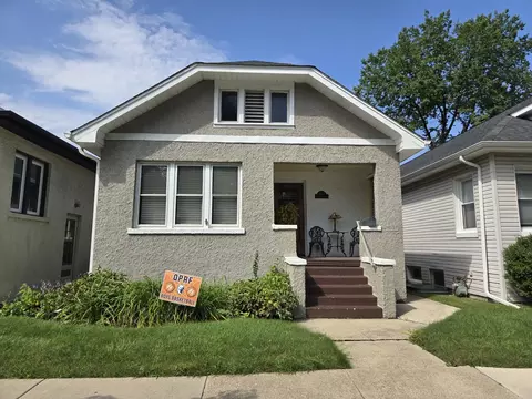 1157 S Ridgeland Ave, Oak Park, IL 60304