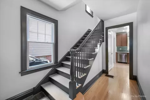 Entry Way - 95 Pine Ave, Riverside, IL 60546 photo 4 of 5