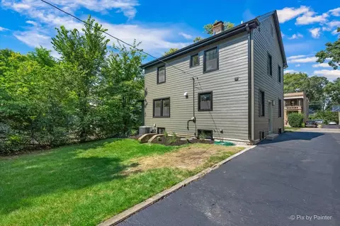 Exterior - 95 Pine Ave, Riverside, IL 60546 photo 3 of 6