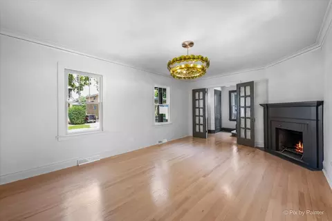 Living - 95 Pine Ave, Riverside, IL 60546 photo 4 of 4