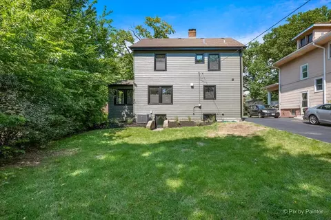 Exterior - 95 Pine Ave, Riverside, IL 60546 photo 4 of 6