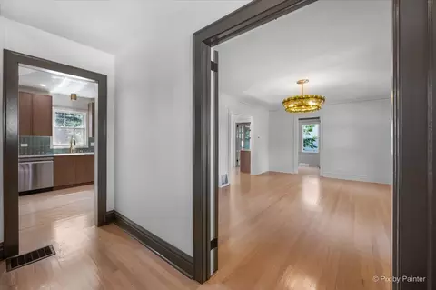 Entry Way - 95 Pine Ave, Riverside, IL 60546 photo 5 of 5