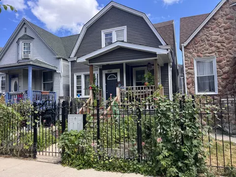 2207 N Lawndale Ave, Chicago, IL 60647