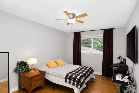 Bedroom - 136 N May St, Addison, IL 60101 photo 6 of 7